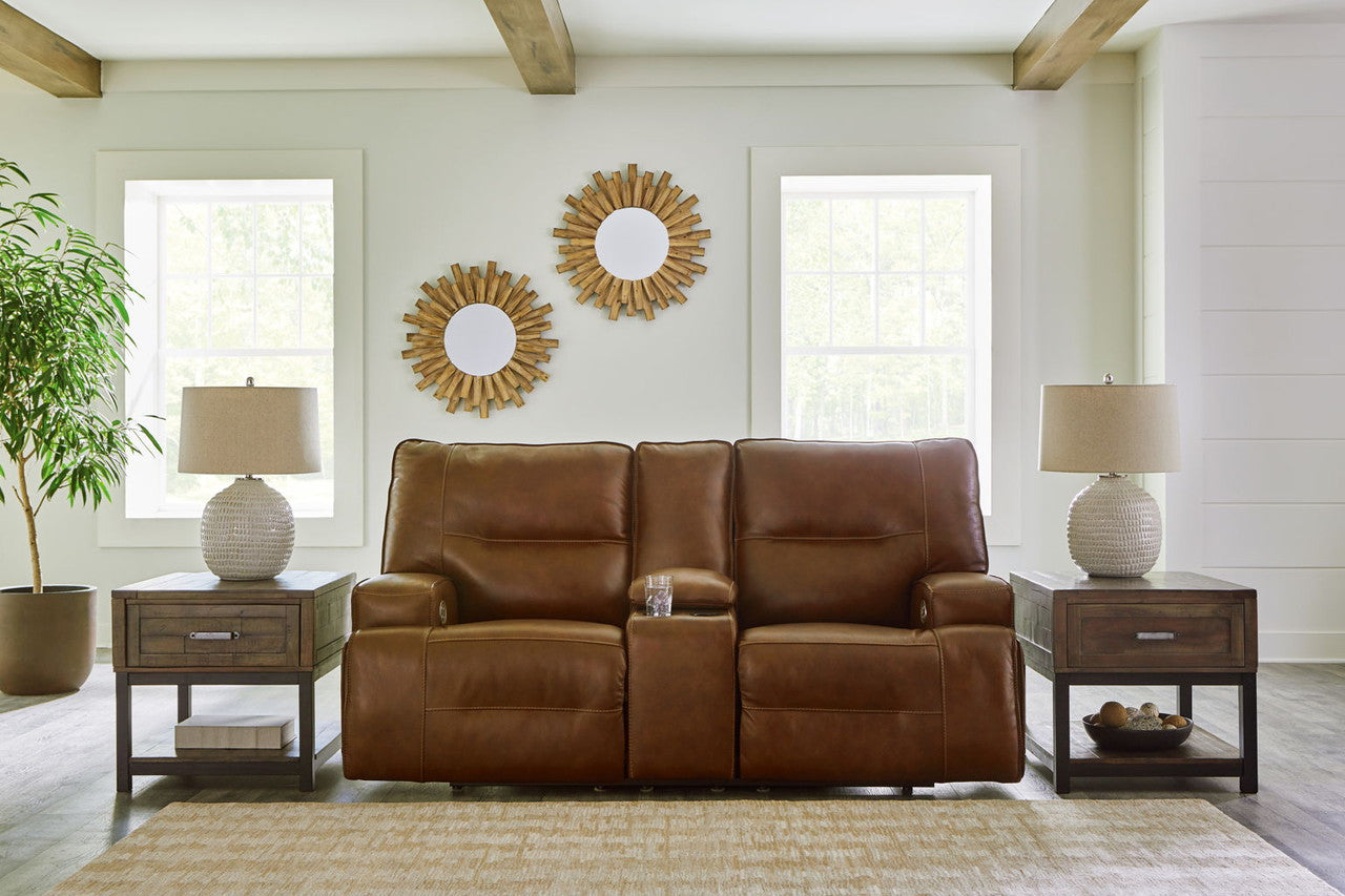 Solis Loveseat